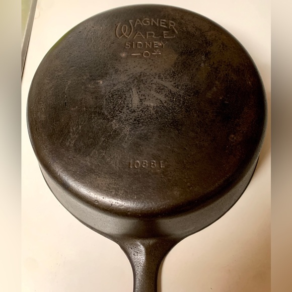 Mid Century Vintage Wagner Ware #8 10” Cast Iron Skillet - Picture 11 of 16